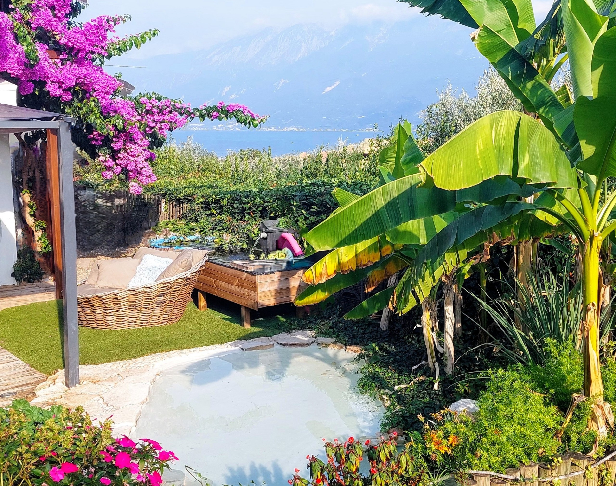 PRIVACY AND ATMOSPHERE privacy and atmosphere, piscina per bambini, vicino al lago